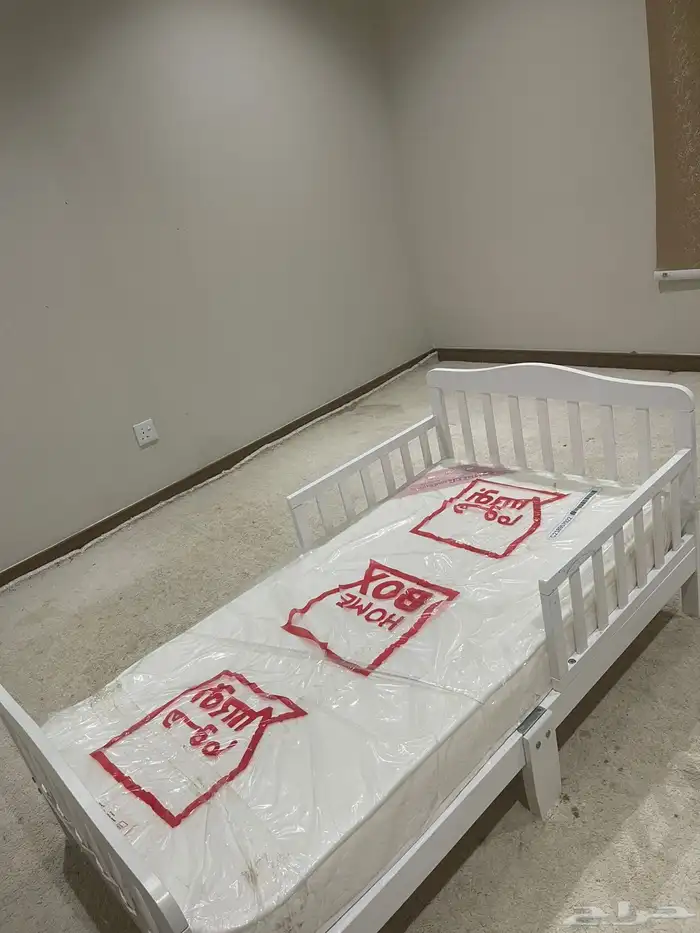سرير اطفال شبه جديده بمراتبها نظيفه 0