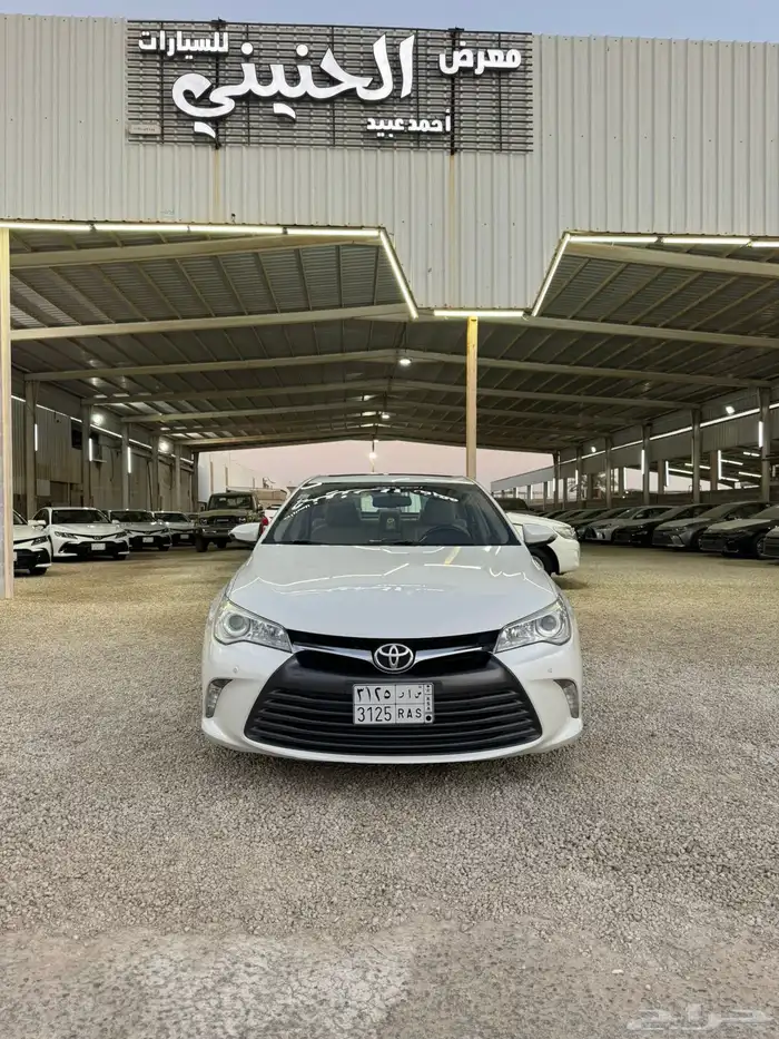 تويوتا كامري 2017 فل كامل GLX سعودي اللون ابيض عداد 278 الف 2