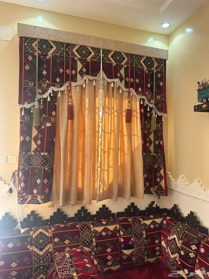 مجلس الطول 3 والعرض 4 مع ستاره زاويتين وأربع مراكي 0