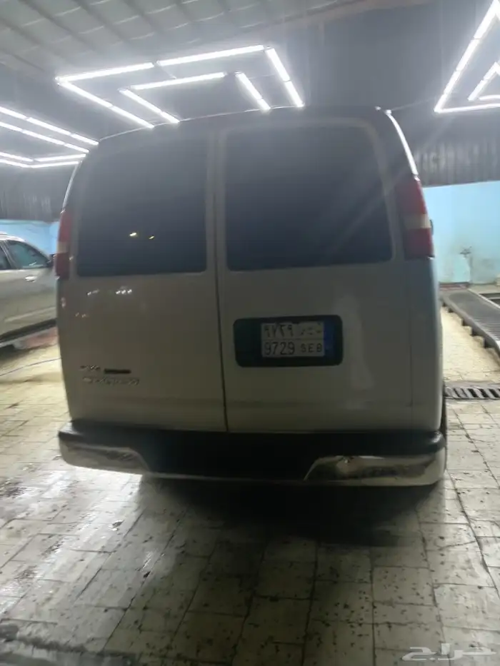 فان شيفروليه 2010 سافانا 5