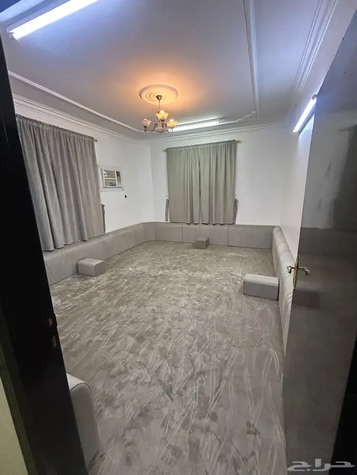 شقة للإيجار حي القادسية 7