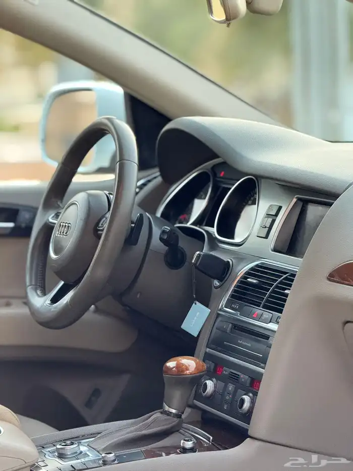 اودي جيب Q7 فل كامل 2013 نظيف جدا 14