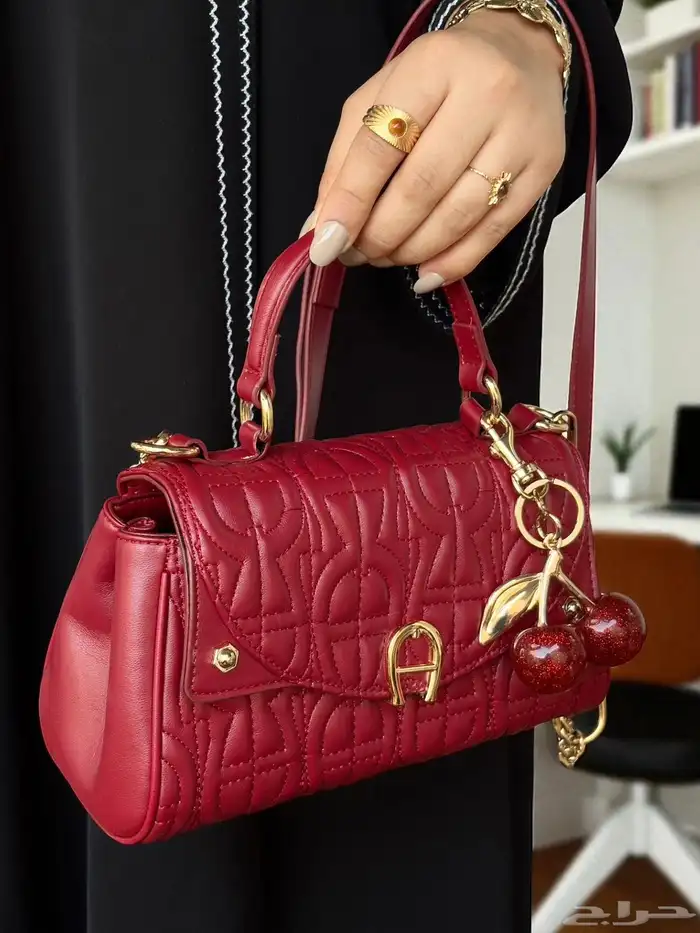 شنط وأحزمه نسائيه ماراكات مختلفه وأسعارمتفاوته 20