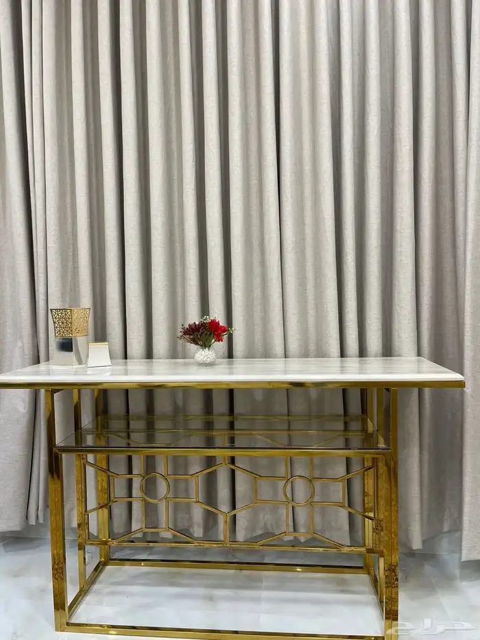 طاولات مداخل نظيفه فضي وذهبي 0