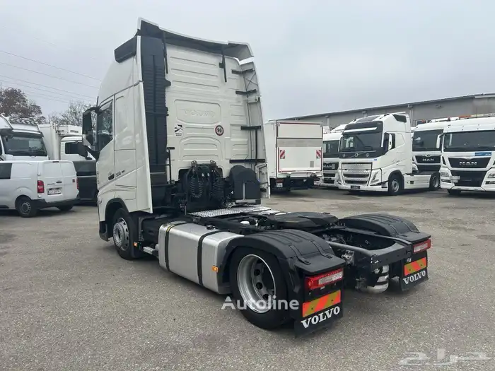 شاحنة راس فولفو 2022م 3