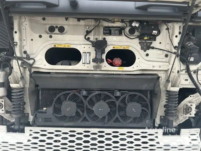 شاحنة راس فولفو 2022م 8