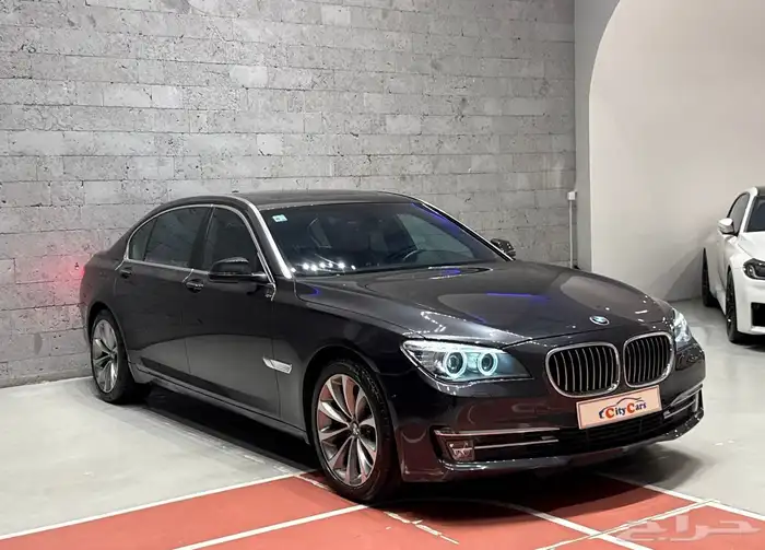 الموديل 2015 العداد 135 النوع  BMW LI 730 2