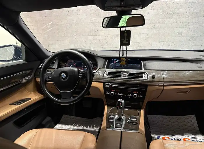 الموديل 2015 العداد 135 النوع  BMW LI 730 8