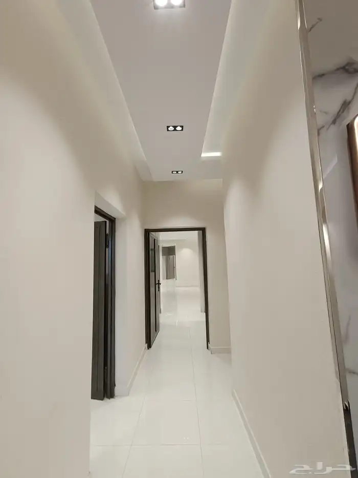 للبيع شقق ارضيه بحوش ومدخل سياره وشقق عليويه 520 22