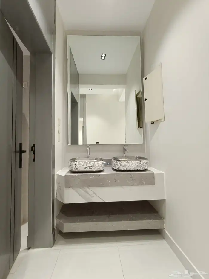 للبيع شقق ارضيه بحوش ومدخل سياره وشقق عليويه 520 32