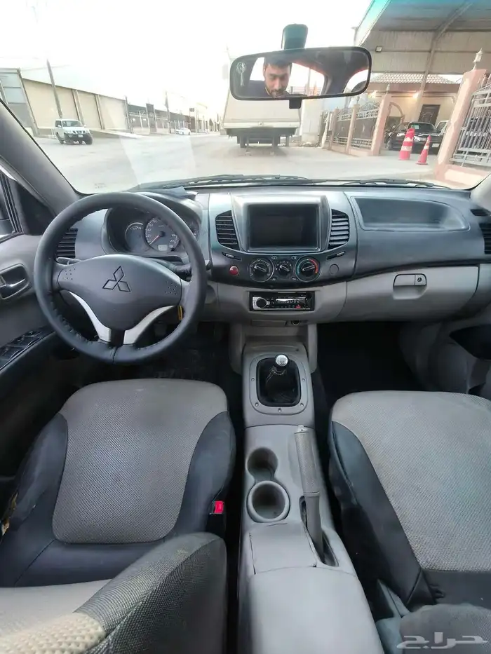 مستوبيشي 2009 بنزين قير عادي 3