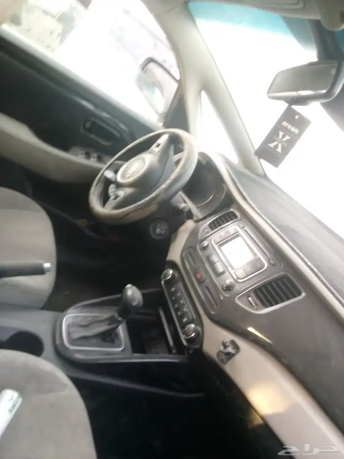 كيا كارينز موديل 2015 1