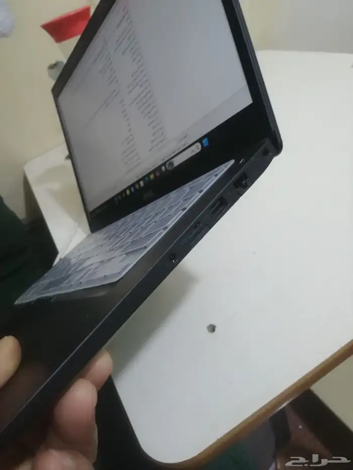 لابتوب ديل لاتيتيود 7480 رام8 هارديسك256ssd. كيبورد مضي 3