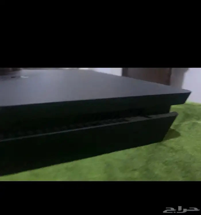 بيع بلاستيشن 4 مهكر سليم نظيف استعمال خفيف مع درعين سوني 2