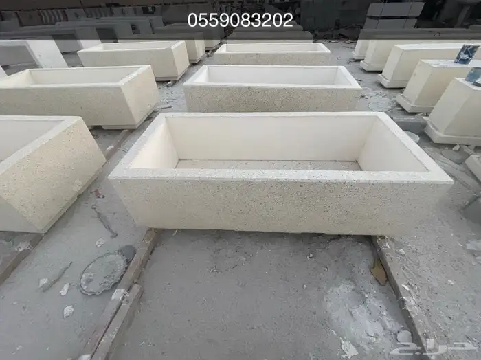 كراسي خرسانية حاويات نفايات جلسات 17