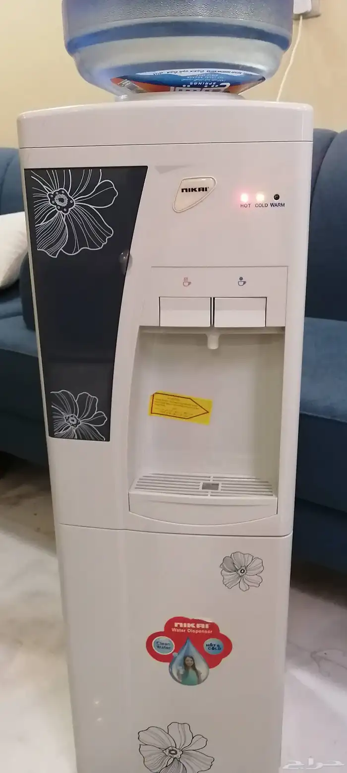 برادة ماء وكرسي مكتبي نسائي 1