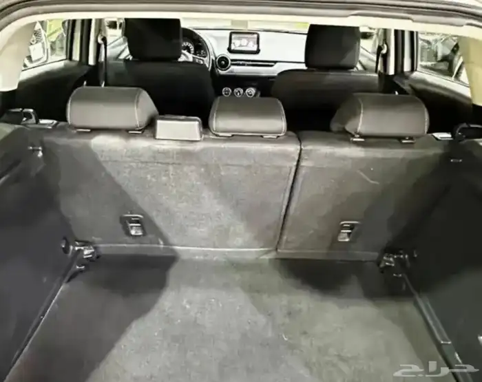 مازدا CX3 موديل 2021 على الشرط 10