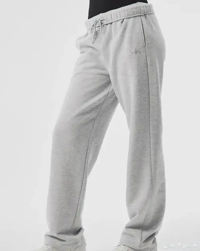 سويت بانتس من alo yoga 1