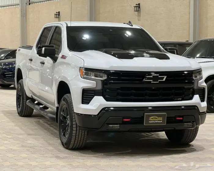 شيفروليه سيلفرادو موديل 2023 1