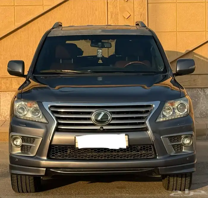 لكزس LX570 فل 2014 سعودي 0