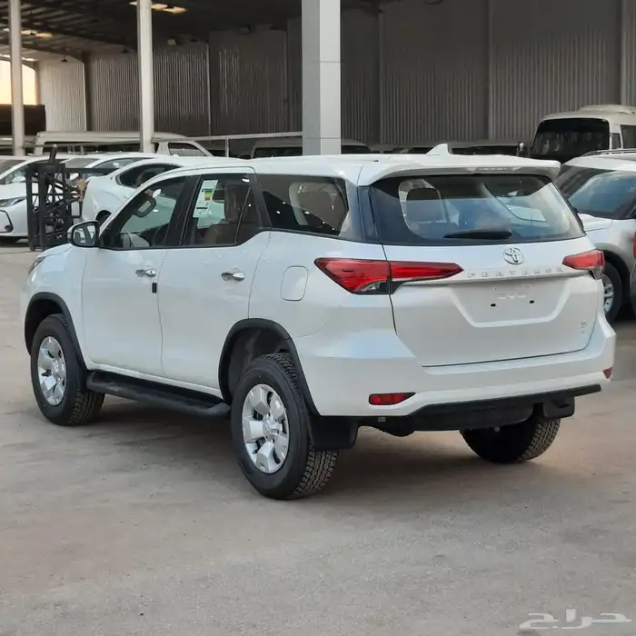 تويوتا فورشنر 2025ديزل مكينه 2.4 بريمي السعر 138شامل الضريبه 3