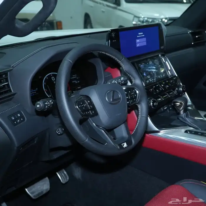 لكزس LX600 اف سبورت عماني 2025 6