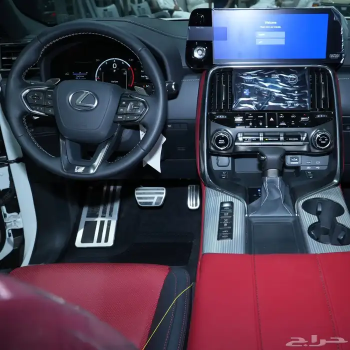 لكزس LX600 اف سبورت عماني 2025 4