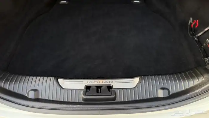 جاكوار XJ فل كامل موديل 2014 31