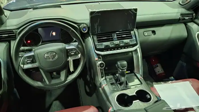 تويوتا لاندكروزر 2024 VXR مستعملة مفحوصة مضمونة مصينة 4