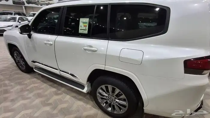 تويوتا لاندكروزر 2024 مستعملة مفحوصة مضمونة 3