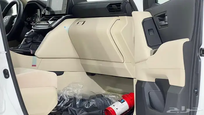 تويوتا لاندكروزر GX.R.2025هدد تنفس طبيعي خليجي بنزين 8