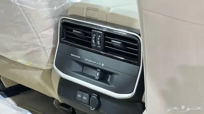 تويوتا لاندكروزر GX.R.2025هدد تنفس طبيعي خليجي بنزين. 13