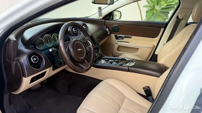 جاكوار XJ فل كامل موديل 2014 8