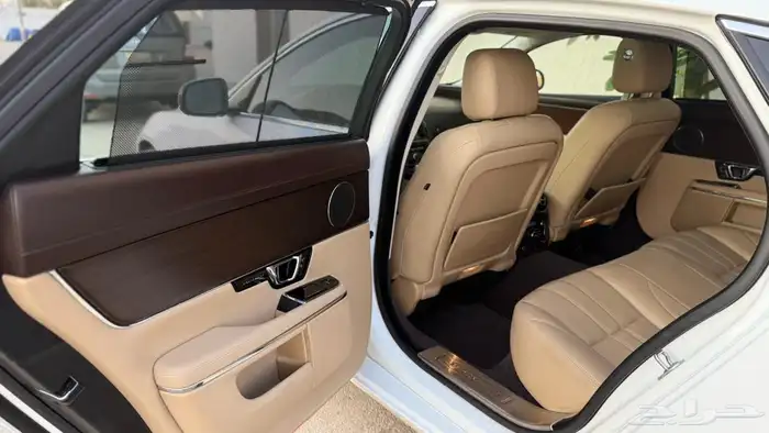 جاكوار XJ فل كامل موديل 2014 27