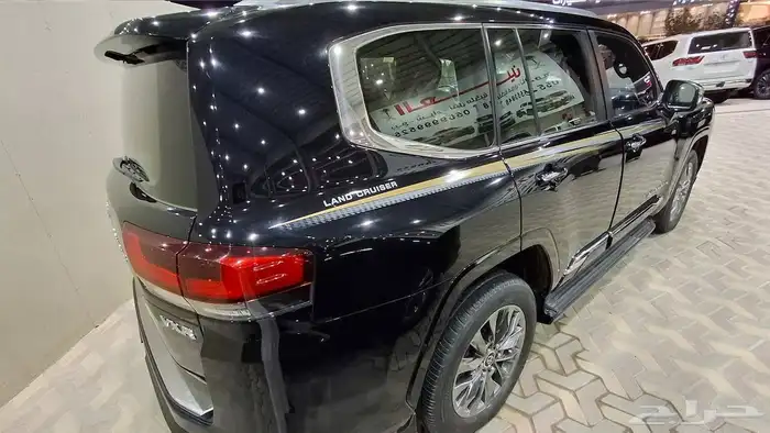 تويوتا لاندكروزر 2024 VXR مستعملة مفحوصة مضمونة مصينة 1