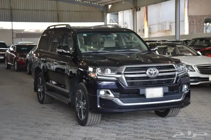 تويوتا لاند كروزر GXR 2020 تورنق V8 1