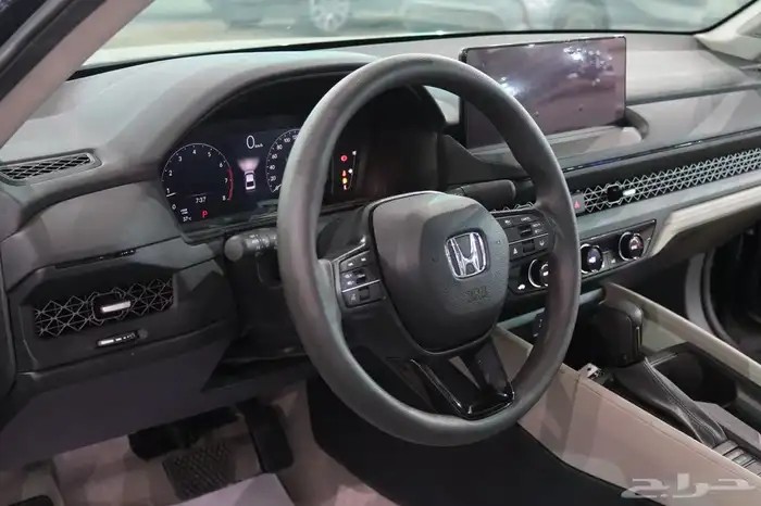هوندا اكورد نص فل موديل 2025 بسعر 123.050 11
