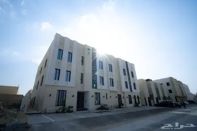 للبيع عماره مفروزة كل شقة بصك مستقل 0