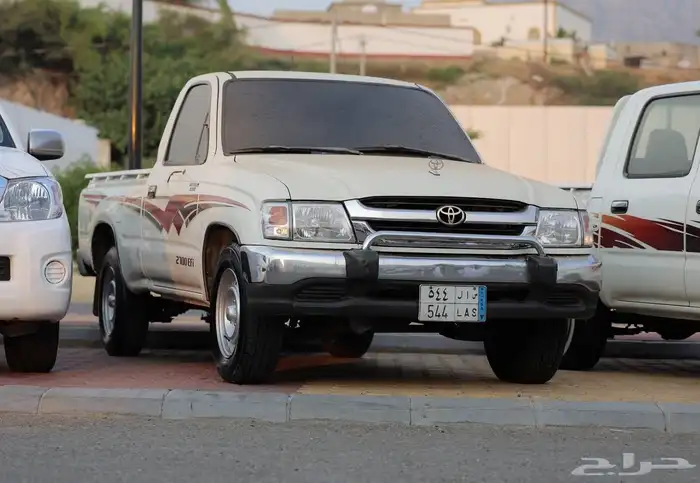 للبيع هايلوكس 2005 GLX 17