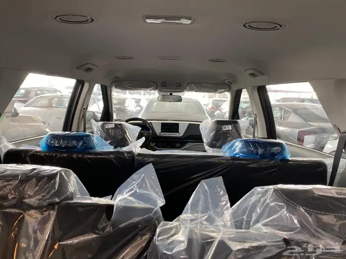 كيا كارينز GL مطور موديل 2025 15