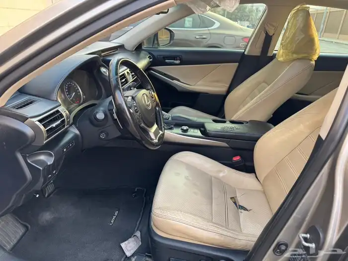 لكزس is350 2015 سعودي 22