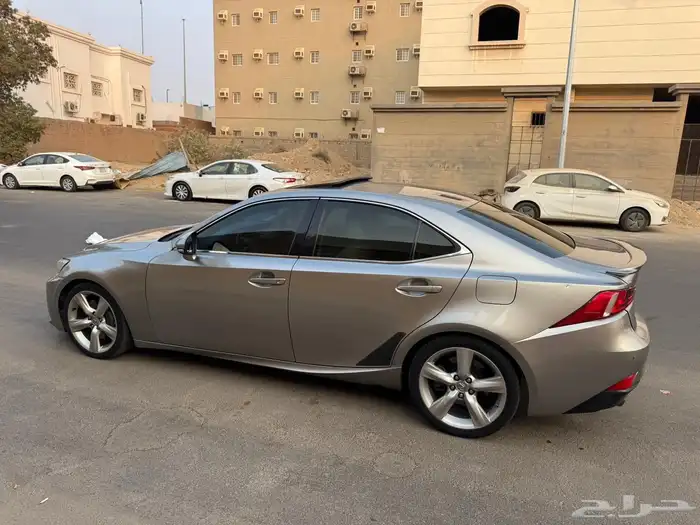 لكزس is350 2015 سعودي 10