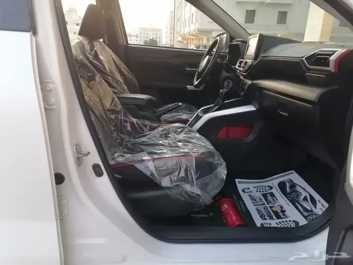 للبيع تويوتا رايز الموديل 2023 بحالة ممتازة جدا 19