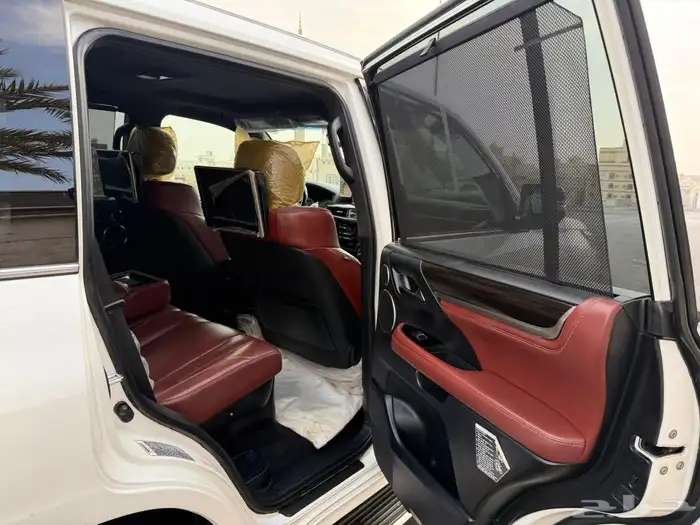 لكزس 2017 LX570 فل DD سعودي 33
