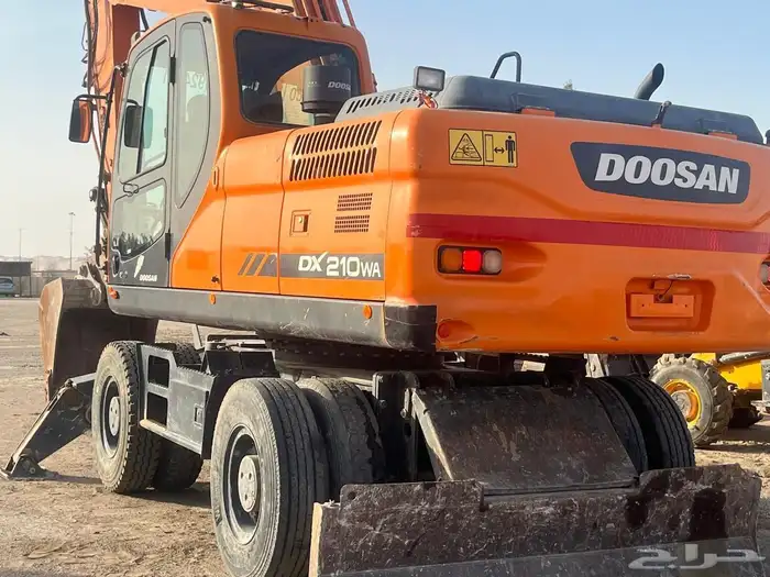 بوكلين كفرات للايجار. سائق باكستاني 0