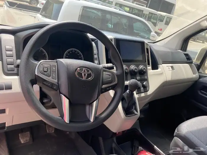 باص تويوتا هايس 13راكب بنزين قير عادي 2026 16