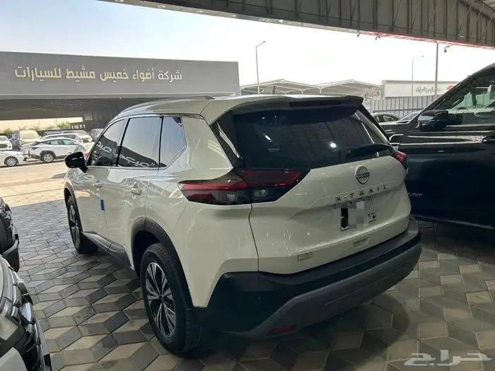 نيسان اكستريل 7 مقاعد SV بلس 2023 عداد 23 آلف كيلو 3