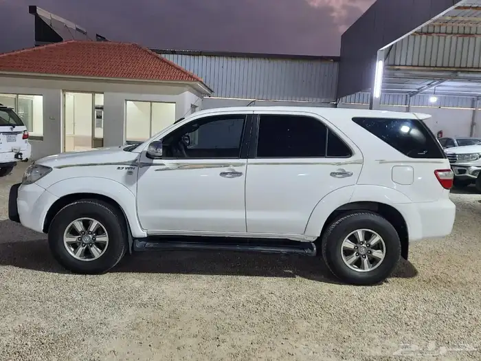 فورتشنر 2010 قير عادي 4 سلندر دبل 3