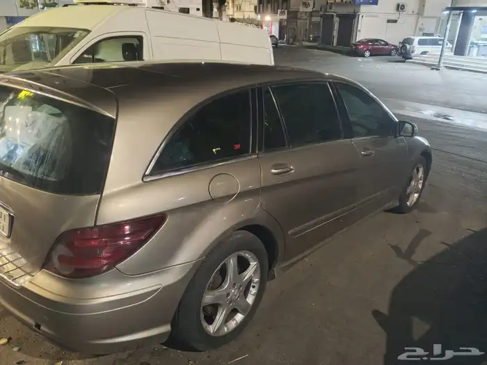 سياره مرسيدس 2009 r350 السياره محتاجه فقط رأس ماكيه. 9