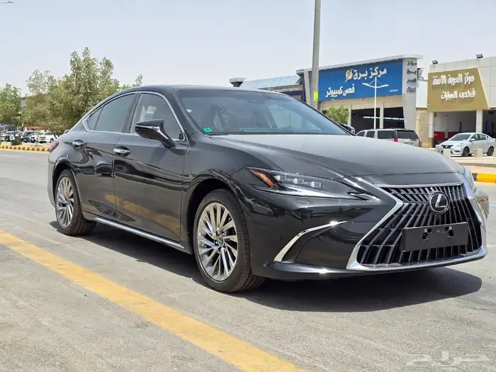 لكزس ES 350. ألساير DD أسود 2025 بالكاش والاقصاد 2